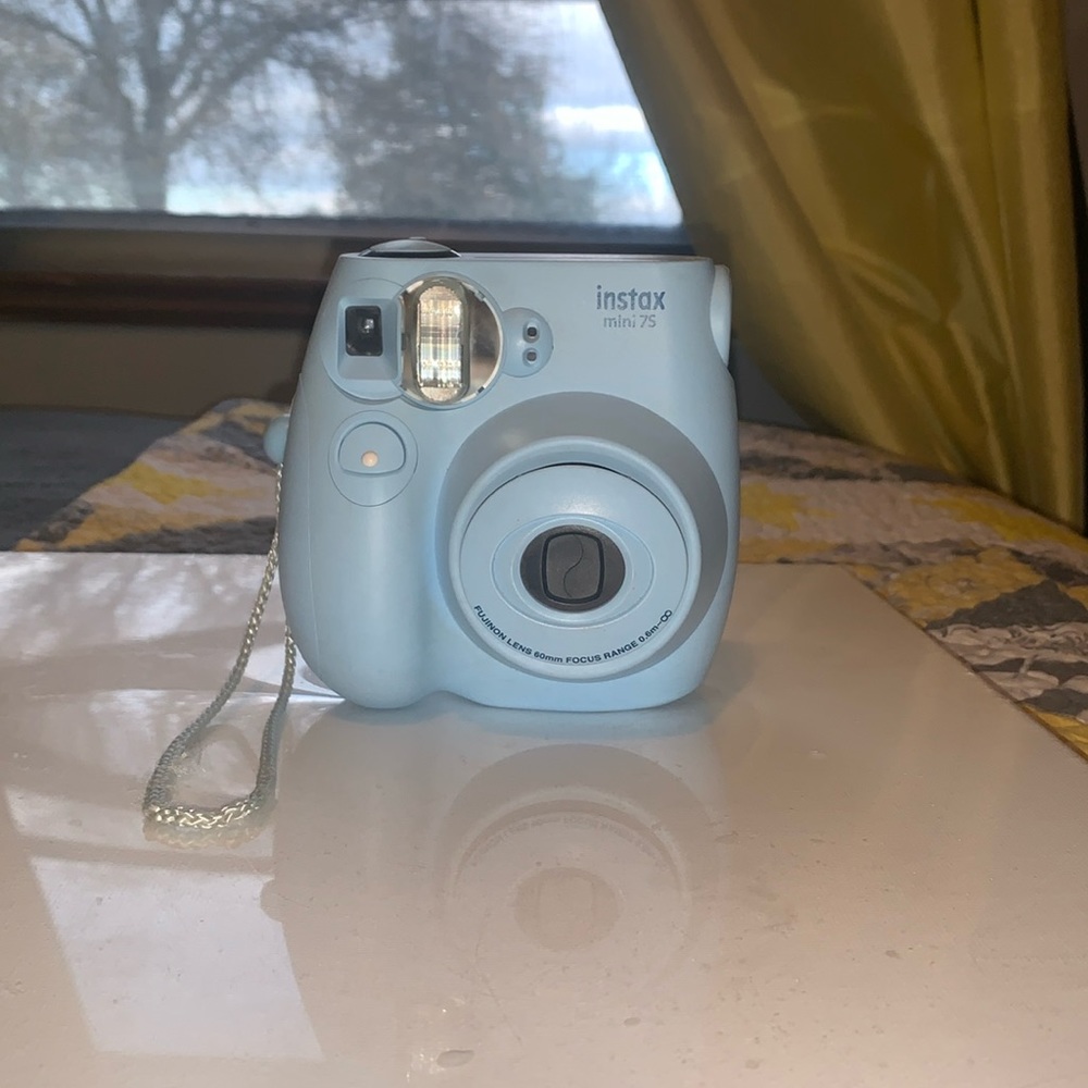 Polaroid camera, Instax mini 75, baby blue.